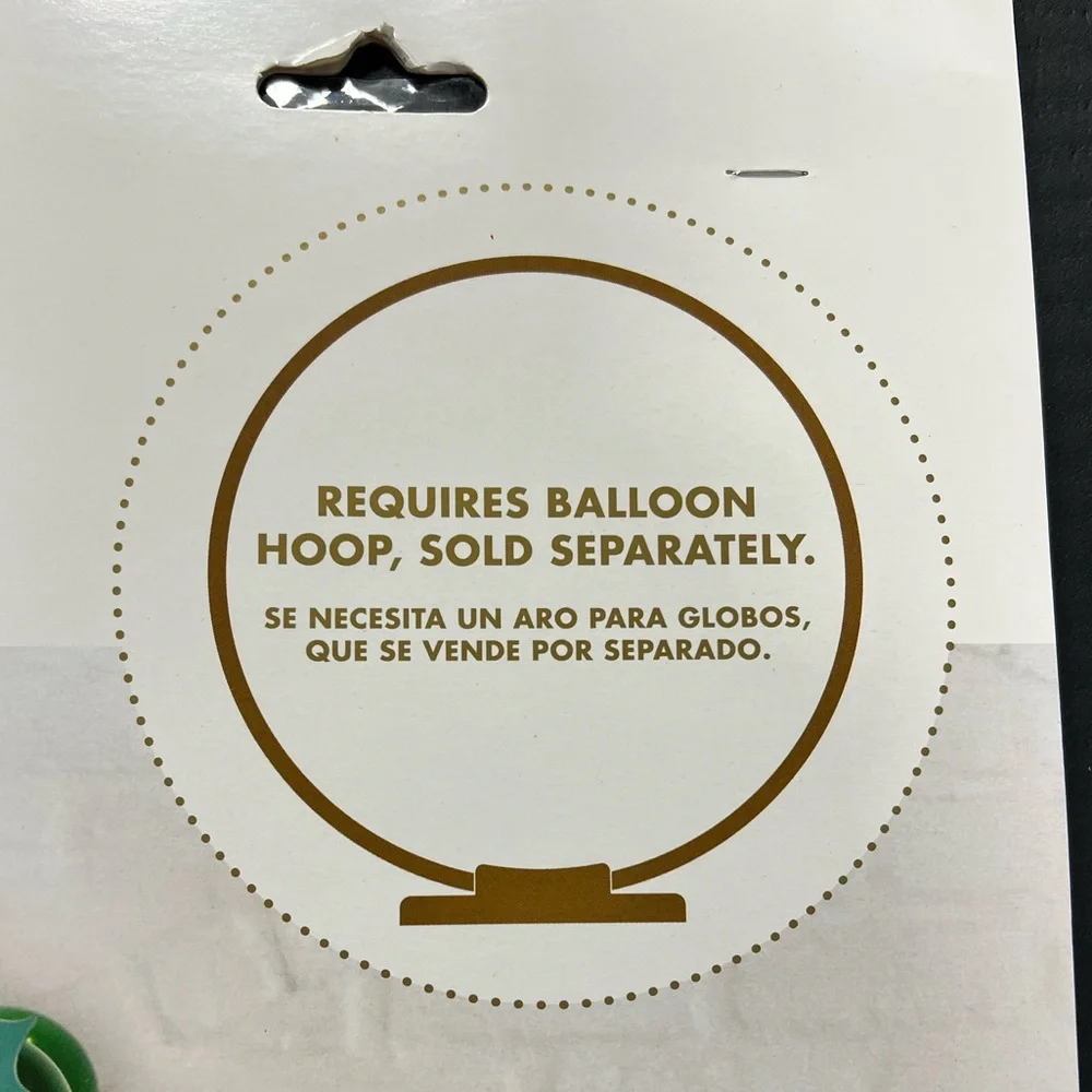 Latex Balloon Holiday Wreath Kit